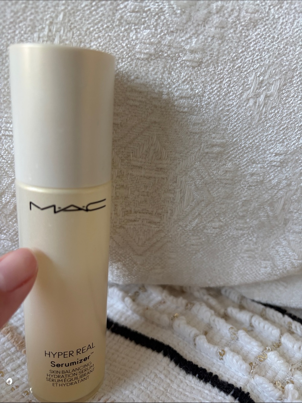 MAC Cosmetics Hyper Real Serumizer Primer - Cream